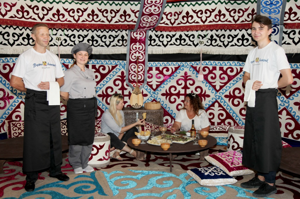 Аренда казахской юрты для VIP-гостей и проведения мероприятий. Роскошное убранство и сервис. Сочи цена, купить, продать, фото